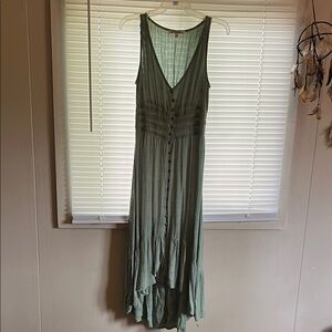 Elegant Green Sleeveless Dress